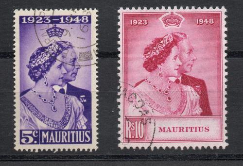 MAURITIUS SG 270-1 GVI ROYAL SILVER WEDDING PAIR FINE USED